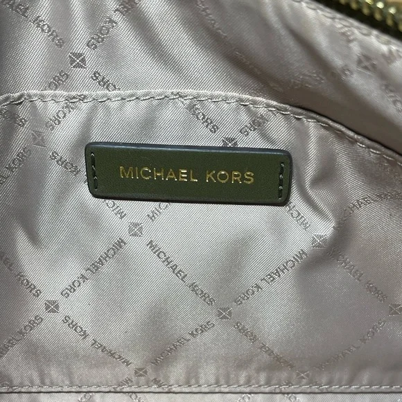 Michael Kors Clutch - Picture 5 of 9